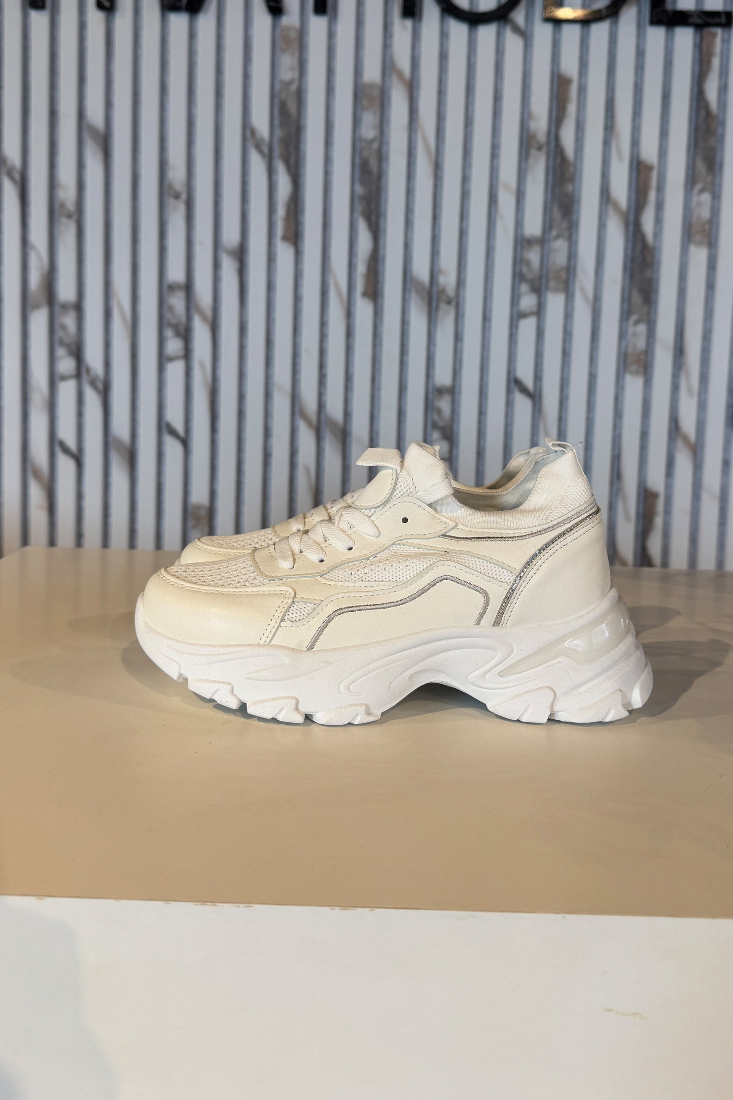 katja sneaker
