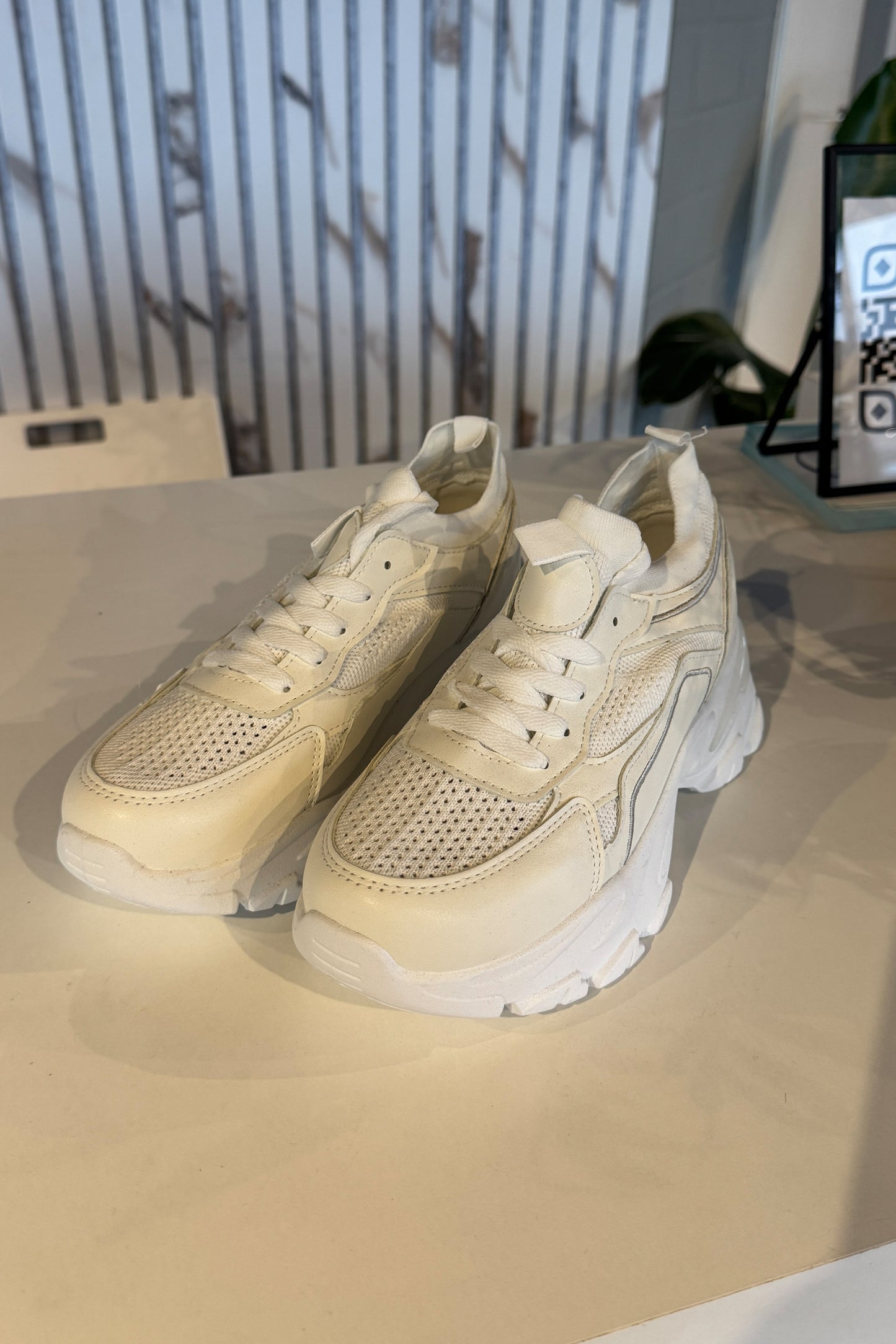 katja sneaker
