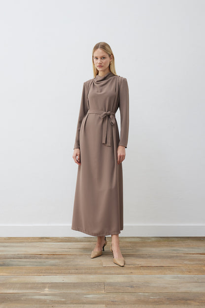 Lisa Elegantes Kreppkleid