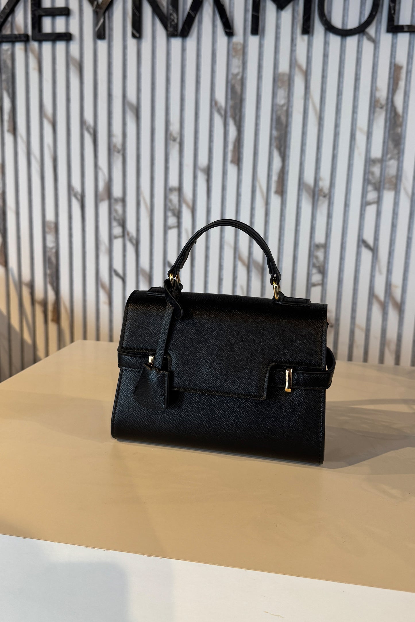lale handtasche