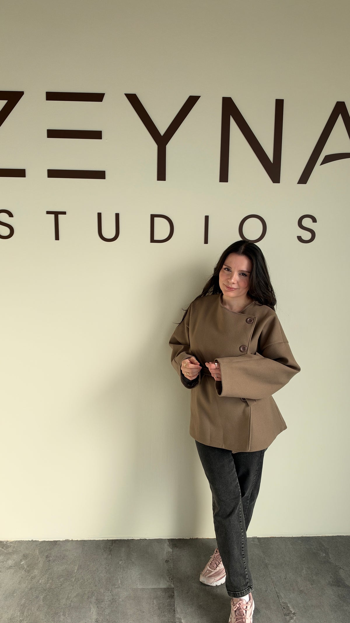 mira mantel