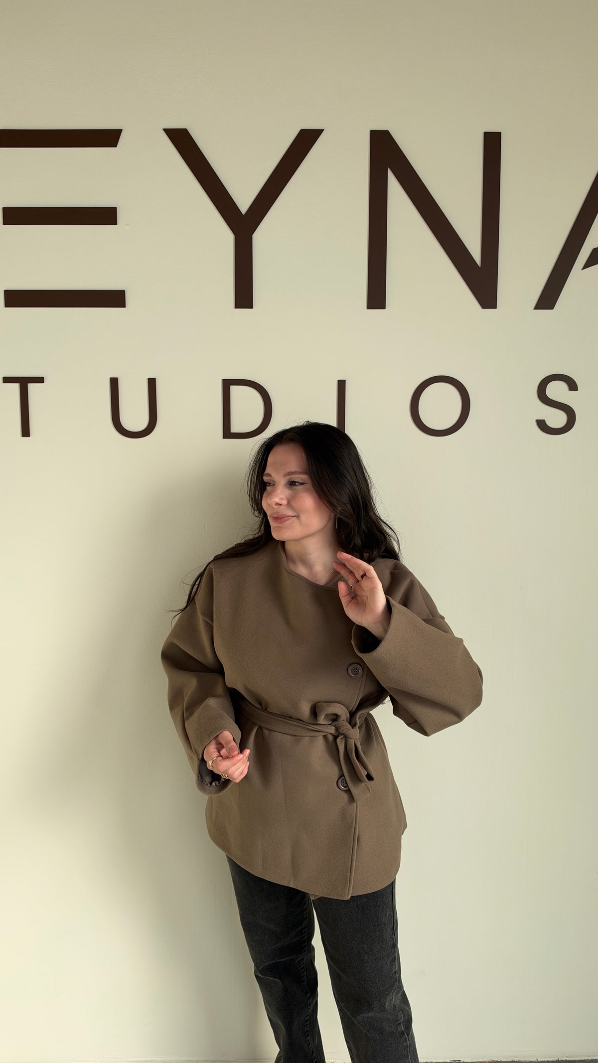 mira mantel