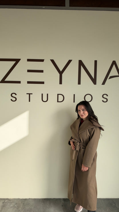 Azra Mantel
